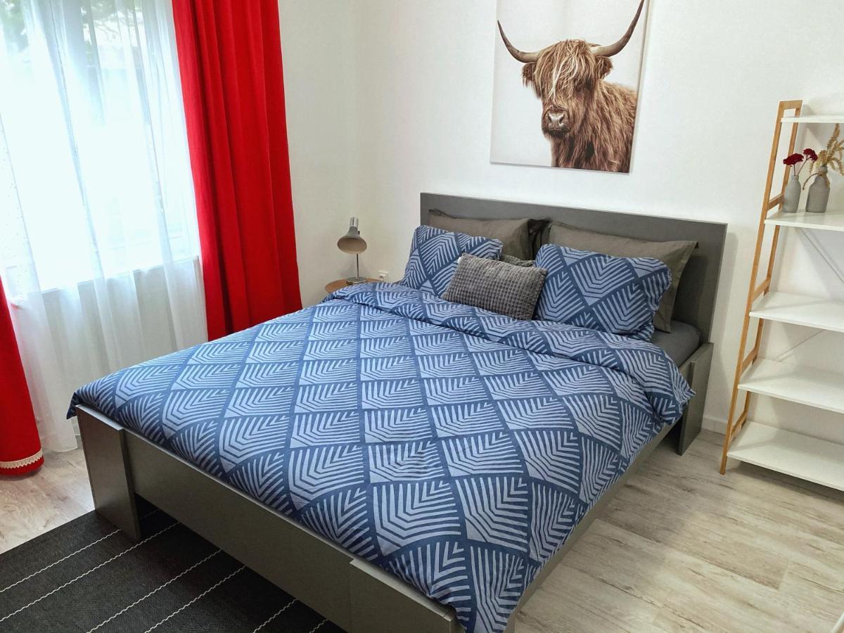 Highland Home - Cozy Apartments Near City Center Oradea Buitenkant foto